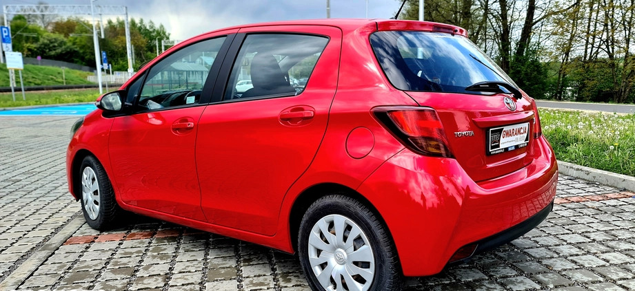 Toyota Yaris cena 27900 przebieg: 212000, rok produkcji 2015 z Torzym małe 596